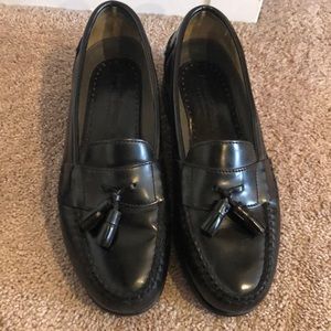 Size 10 Black Johnston & Murphy Leather Dress Loafers with Tassels